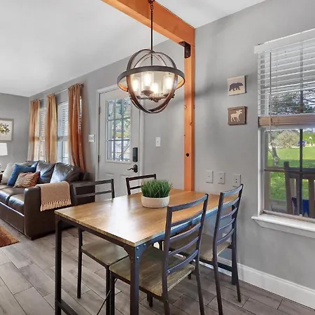 Meadow Creek Cottage-3