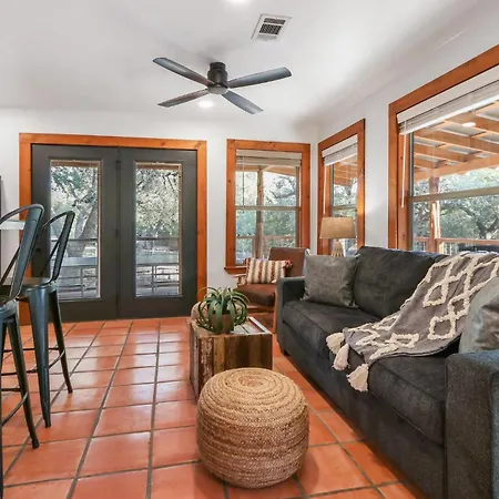 Wimberley Waters - Guest House-2